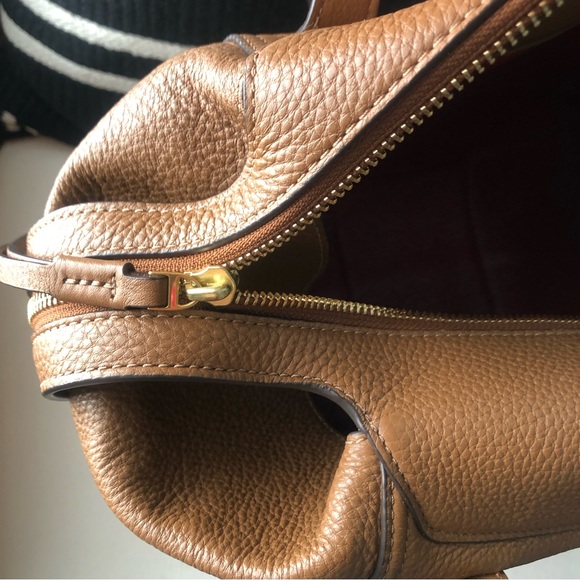 Tory Burch tan leather shoulder bag - Picture 11 of 15